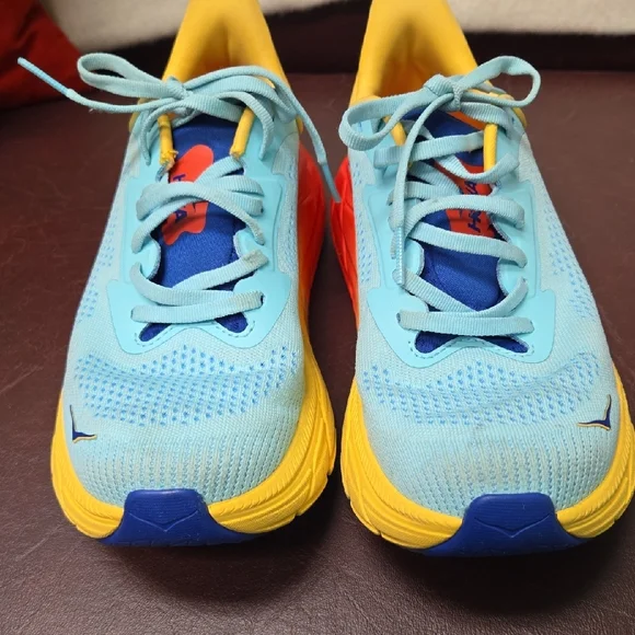 Hoka Arahi 7 Blue and Yellow Sneakers with Breathable Mesh. Size 8.5 - Picture 6 of 8